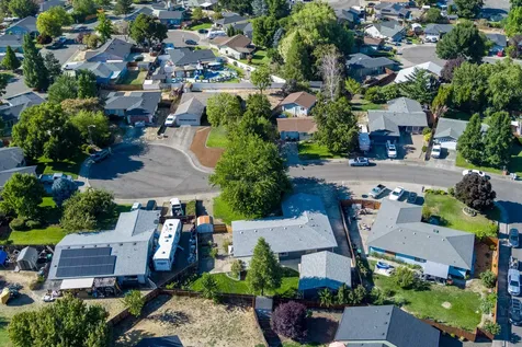 210 Arnwood Street Medford OR 97501