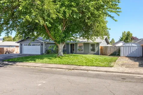 210 Arnwood Street Medford OR 97501