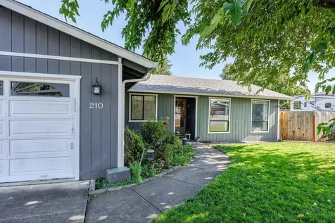 210 Arnwood Street Medford OR 97501