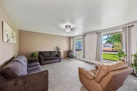 210 Arnwood Street Medford OR 97501
