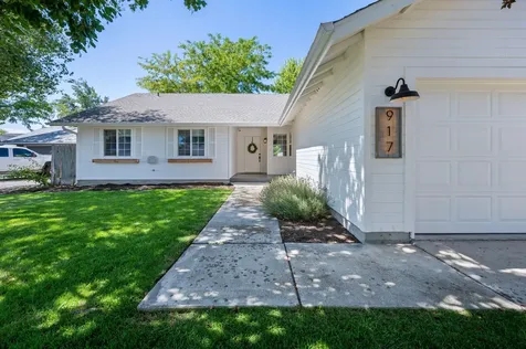 917 NW 21st Street Redmond OR 97756