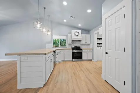 917 NW 21st Street Redmond OR 97756