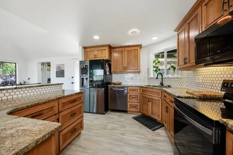 5630 Fallbrook Lane Medford OR 97504