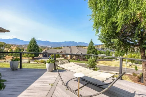 5630 Fallbrook Lane Medford OR 97504