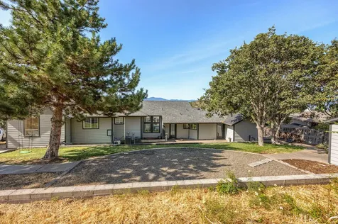 5630 Fallbrook Lane Medford OR 97504