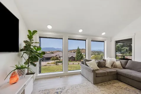 5630 Fallbrook Lane Medford OR 97504