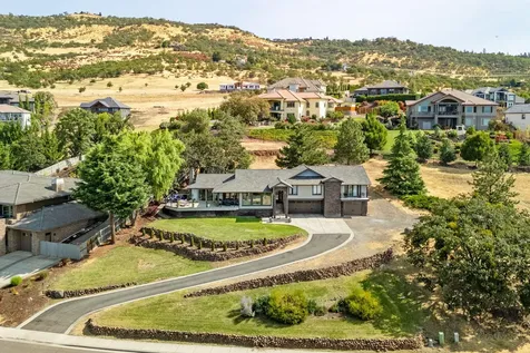 5630 Fallbrook Lane Medford OR 97504