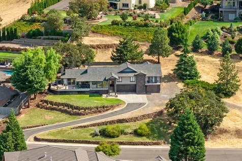 5630 Fallbrook Lane Medford OR 97504