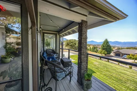 5630 Fallbrook Lane Medford OR 97504