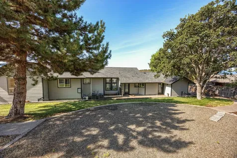 5630 Fallbrook Lane Medford OR 97504