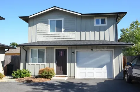 1414-1418 Willow Lane Grants Pass OR 97527