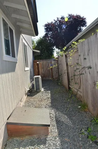 1414-1418 Willow Lane Grants Pass OR 97527