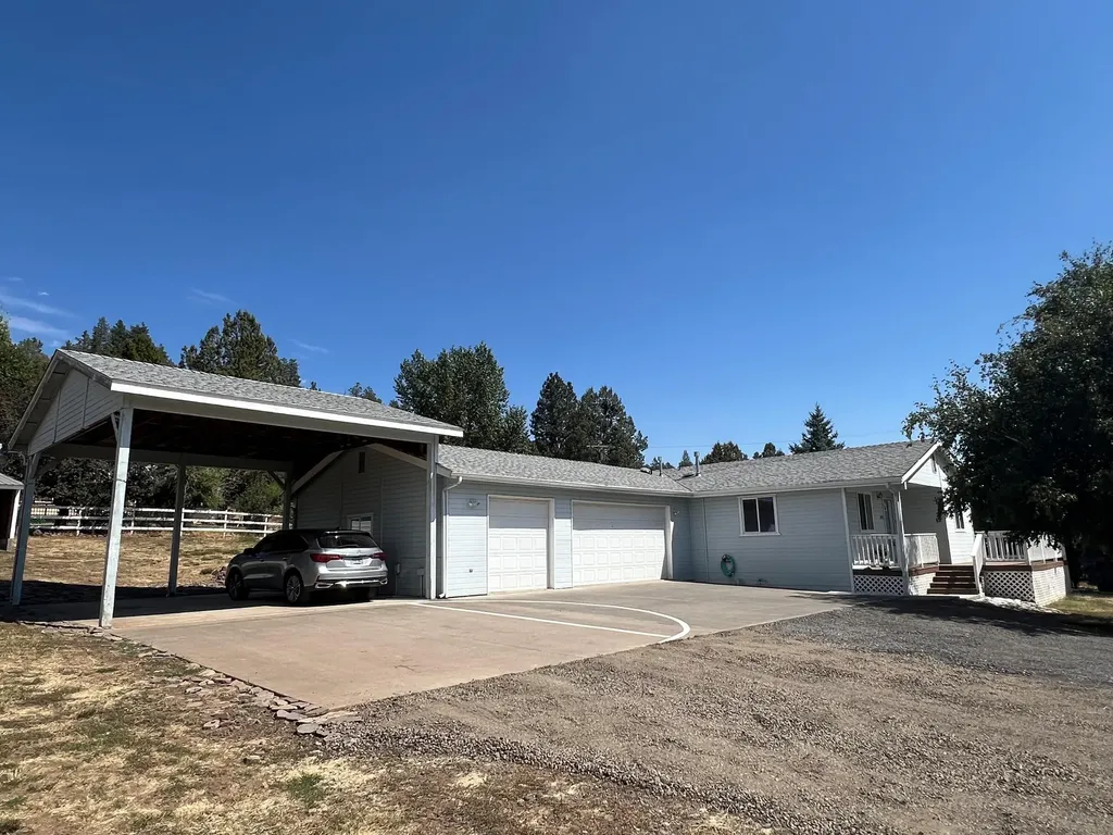 14923 Clover Creek Road Klamath Falls OR 97601