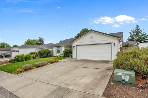 166 Woodridge Drive Central Point OR 97502