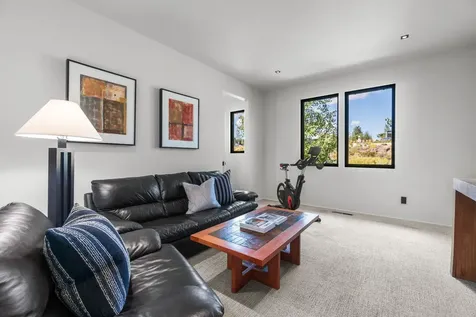 61672 Hosmer Lake Drive Bend OR 97702