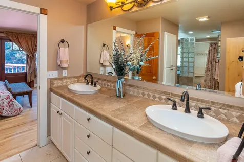 61280 Shannon Court Bend OR 97702
