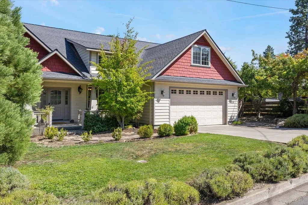 930 Bellview Avenue Ashland OR 97520