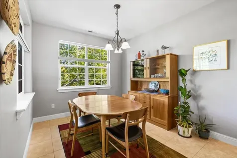 930 Bellview Avenue Ashland OR 97520