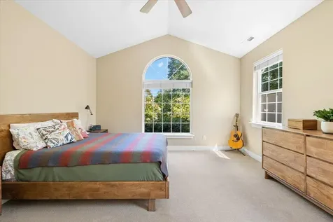 930 Bellview Avenue Ashland OR 97520