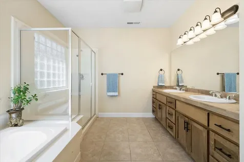 930 Bellview Avenue Ashland OR 97520