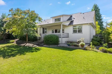 930 Bellview Avenue Ashland OR 97520