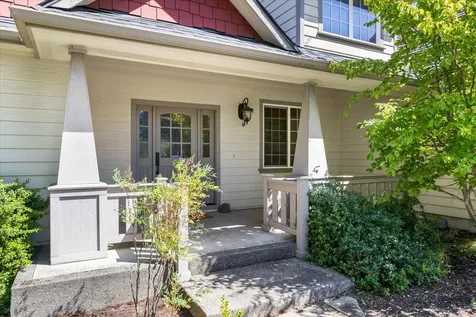 930 Bellview Avenue Ashland OR 97520