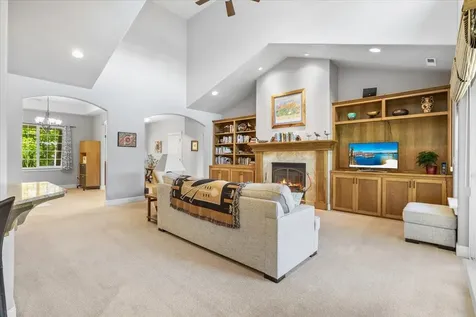 930 Bellview Avenue Ashland OR 97520