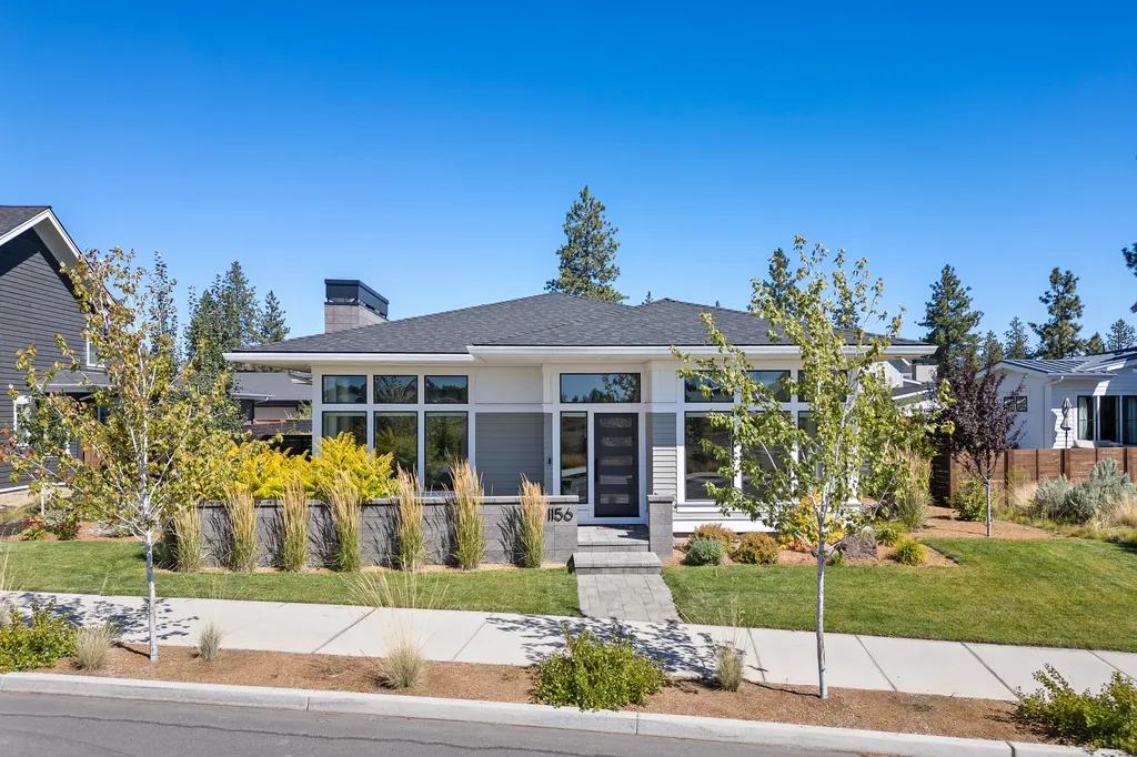 1156 NW Skyline Ranch Road Bend OR 97703
