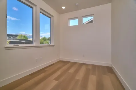 1282 Hagen Way Ashland OR 97520