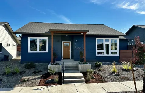 1282 Hagen Way Ashland OR 97520