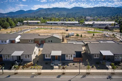 1282 Hagen Way Ashland OR 97520