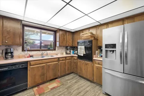 3084 Seckel Street Medford OR 97504