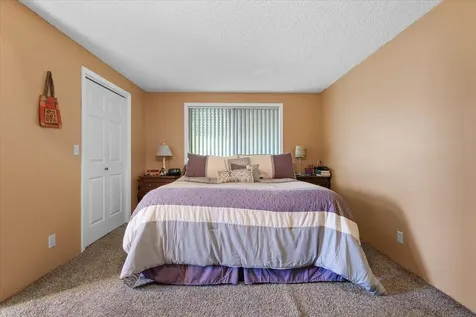3084 Seckel Street Medford OR 97504