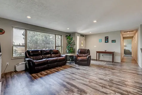 6492 SW 51st Street Redmond OR 97756