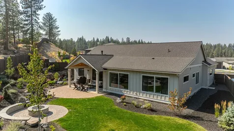 2016 NW Lobinie Court Bend OR 97703