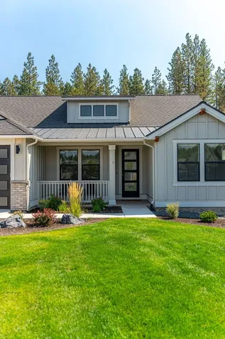 2016 NW Lobinie Court Bend OR 97703