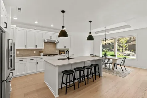 2016 NW Lobinie Court Bend OR 97703