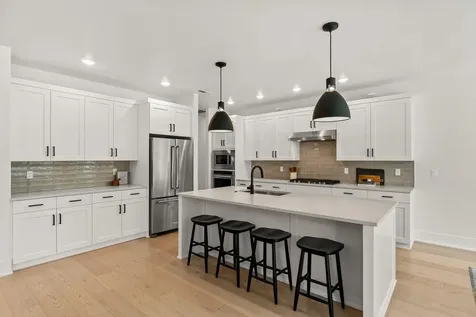 2016 NW Lobinie Court Bend OR 97703