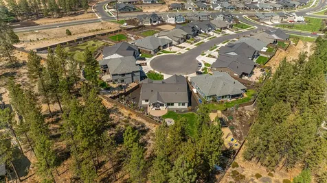 2016 NW Lobinie Court Bend OR 97703