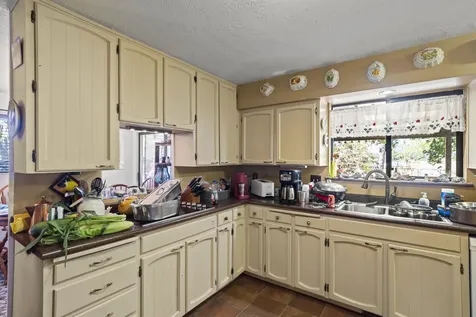 9204 Highway 234 Gold Hill OR 97525