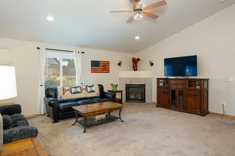 2021 NW Kilnwood Lane Redmond OR 97756