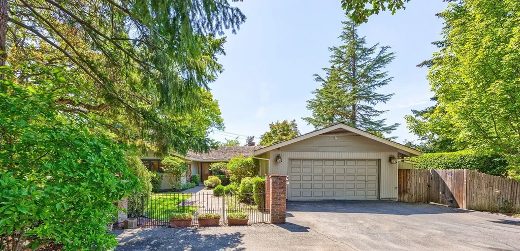 393 Stanford Avenue Medford OR 97504