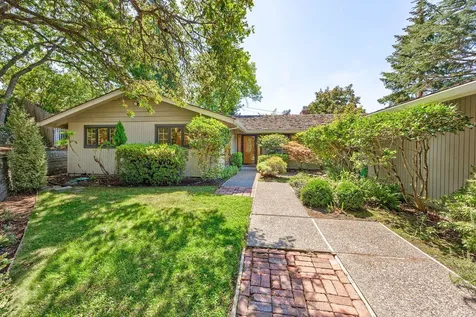 393 Stanford Avenue Medford OR 97504