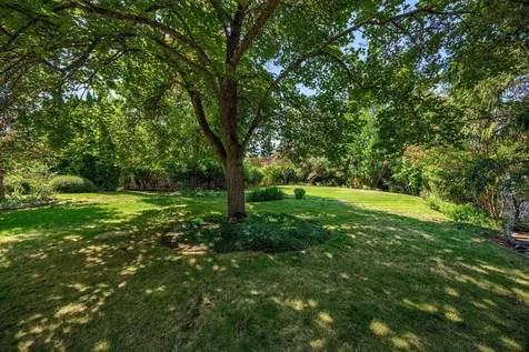 393 Stanford Avenue Medford OR 97504