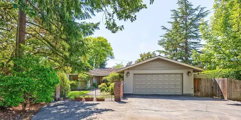 393 Stanford Avenue Medford OR 97504