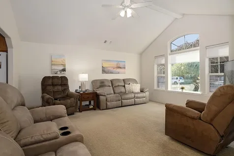 968 Willowdale Avenue Medford OR 97501
