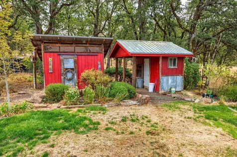 1010 Mcdonough Road Gold Hill OR 97525