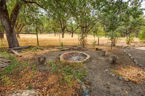 1010 Mcdonough Road Gold Hill OR 97525