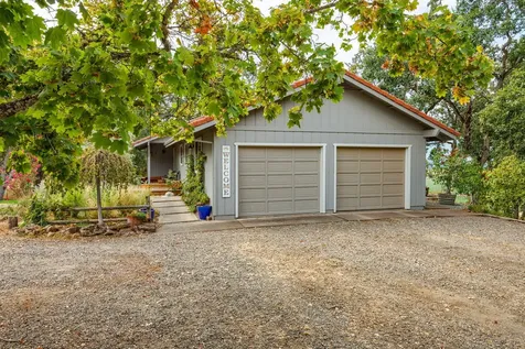 1010 Mcdonough Road Gold Hill OR 97525