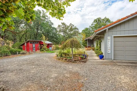 1010 Mcdonough Road Gold Hill OR 97525